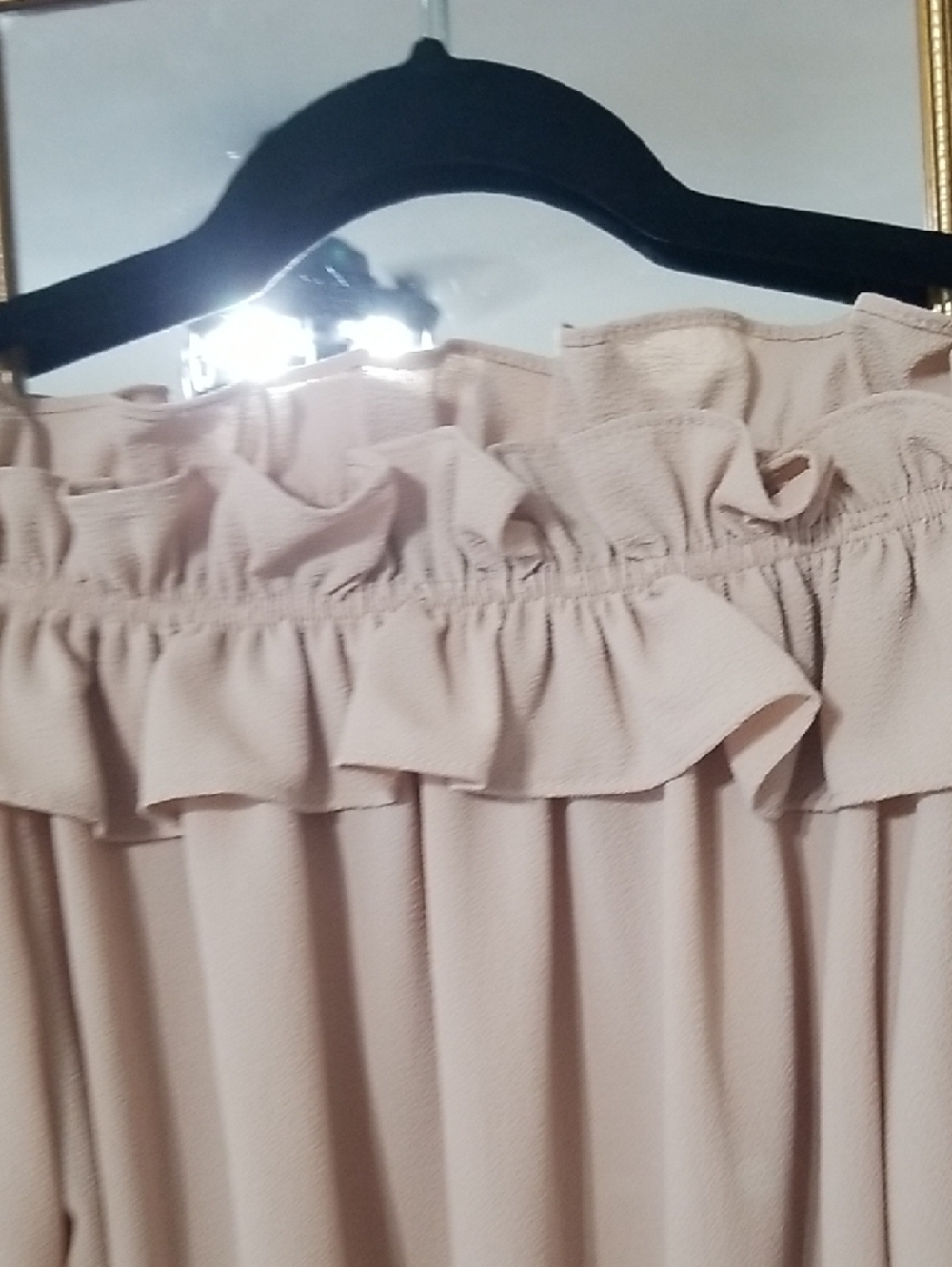 VICI Cream Off-Shoulder Ruffle Top - Picture 4 of 4